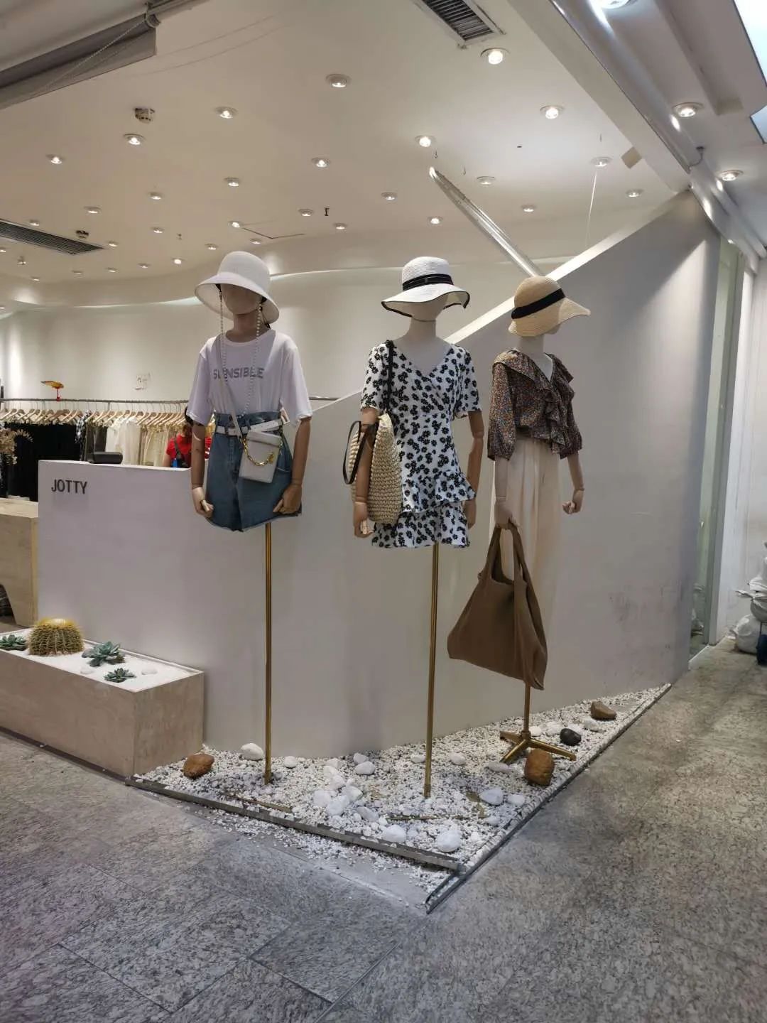 广州汇美服装批发市场现在状况,广州最潮流服装批发市场