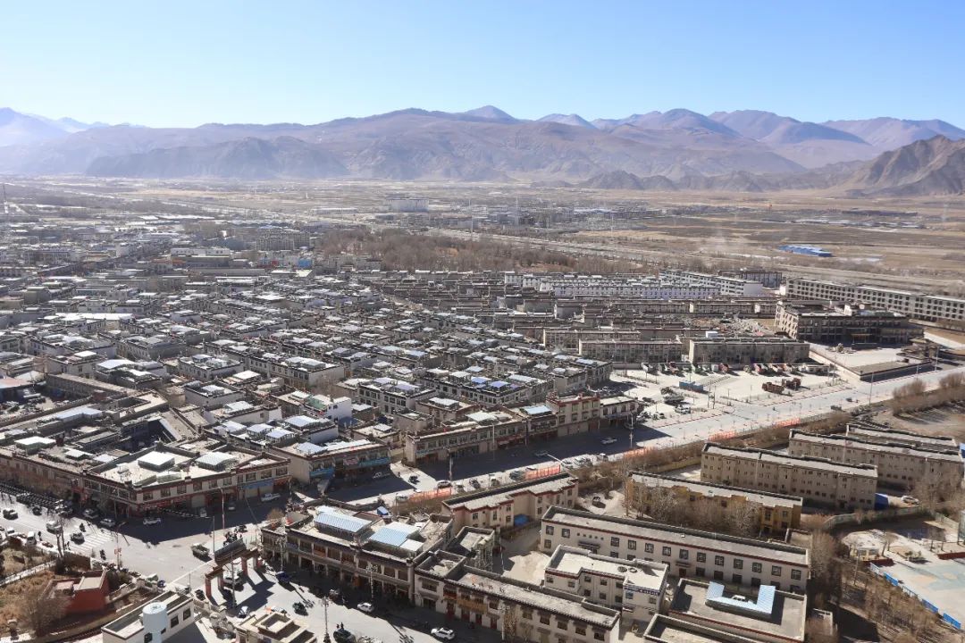 西藏抗英战争纪念碑实拍,抗英战争中的英雄之城