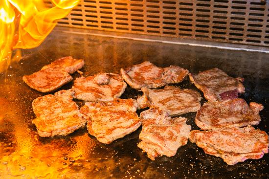 人均200的五星级酒店自助餐,金沙滩希尔顿自助餐138元