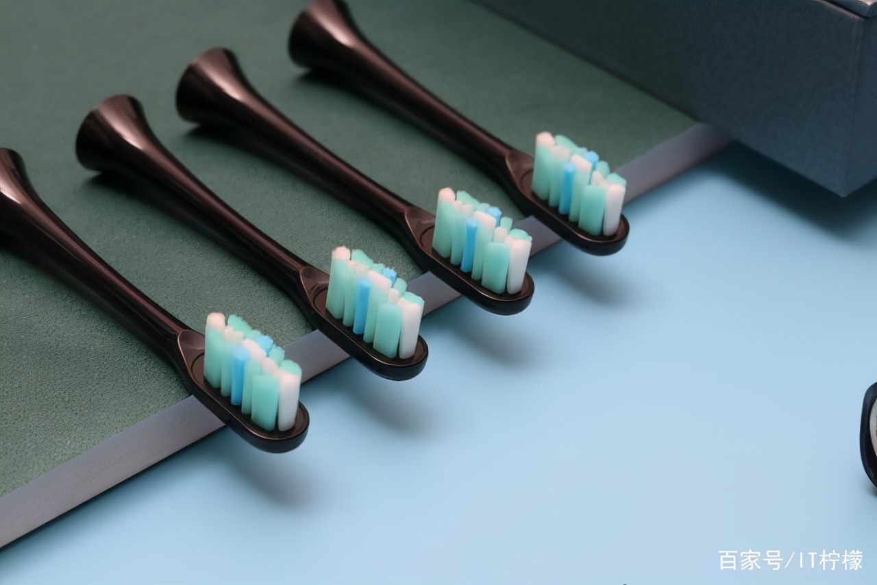 怎么挑选一款性价比高的电动牙刷,电动牙刷怎么选儿童