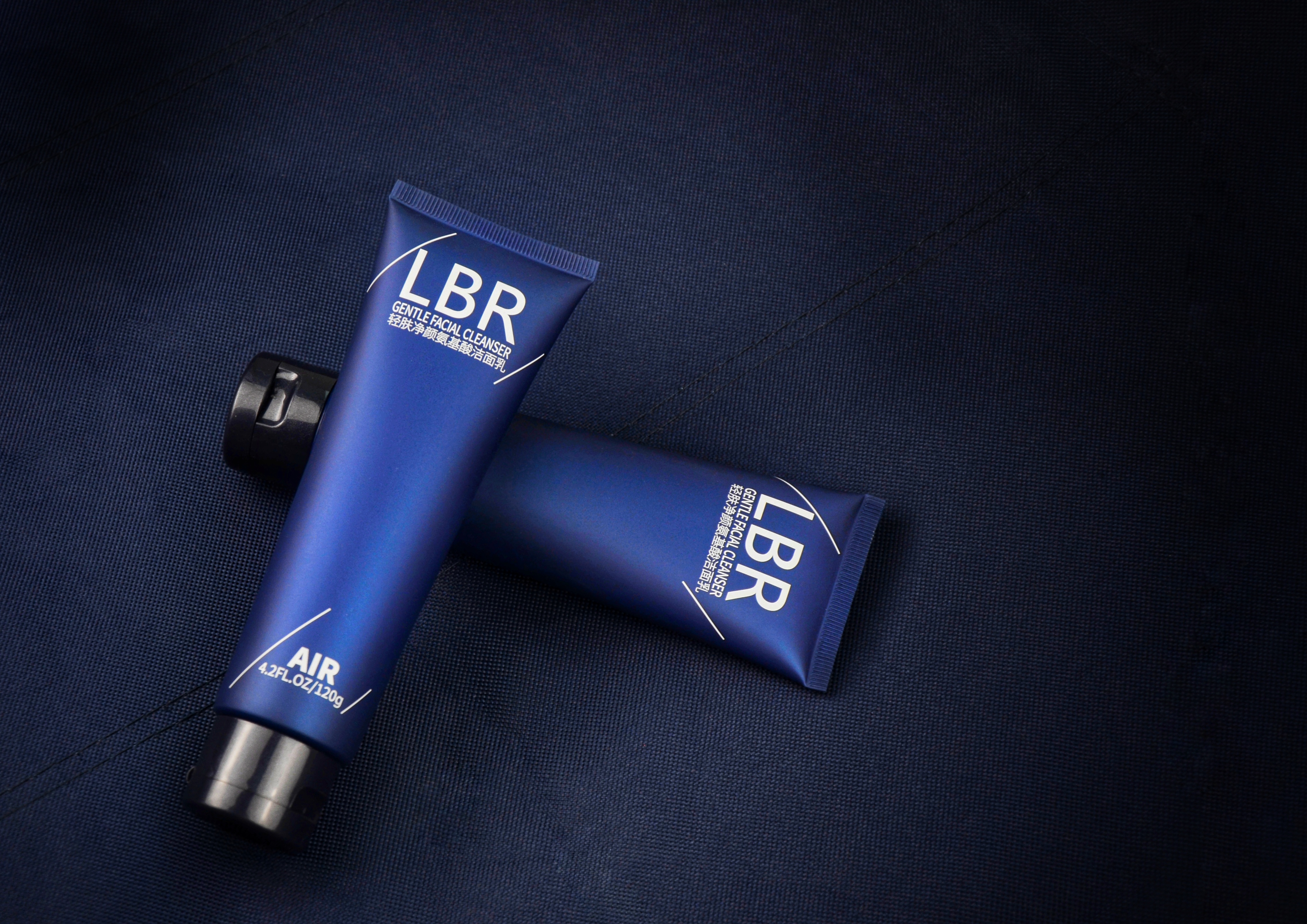 有没有什么好的男士氨基酸洗面奶,还在用的洗面奶