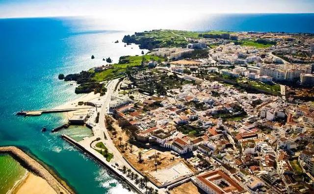 分析经销商的主要内容有哪些,分销商经销商和零售商的区别