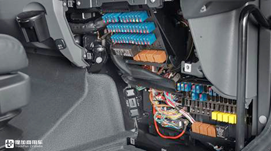 2018款奔驰大型顶级豪华房车,奔驰赛托斯6*6房车