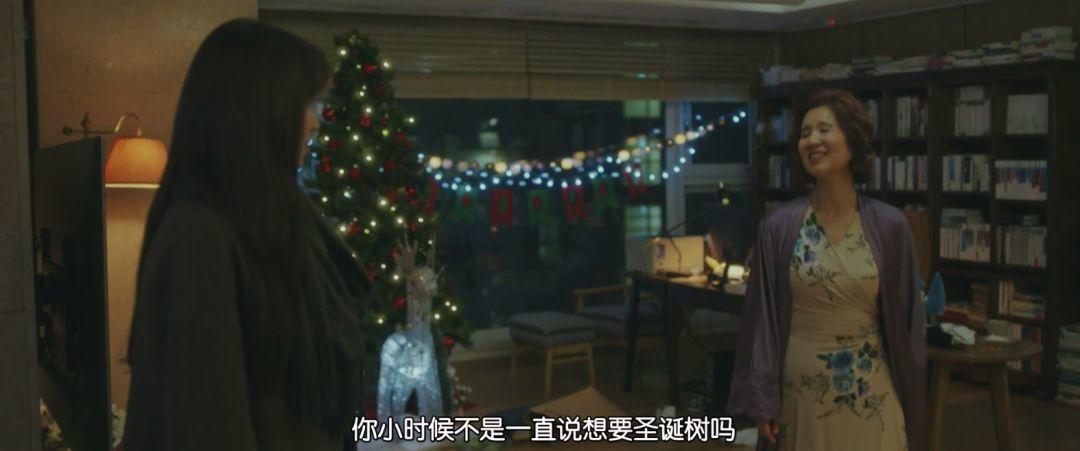 韩国女团两位成员,2个韩国女团练习生一前一后跳舞