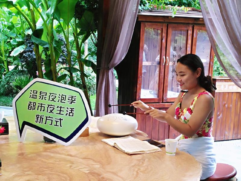 萌娃温泉玩水,灞业3000米温泉带娃攻略