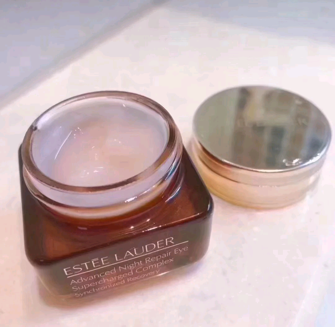 雅诗兰黛和兰蔻小黑瓶眼霜哪个好,雅诗兰黛小棕瓶对比兰蔻发光眼霜