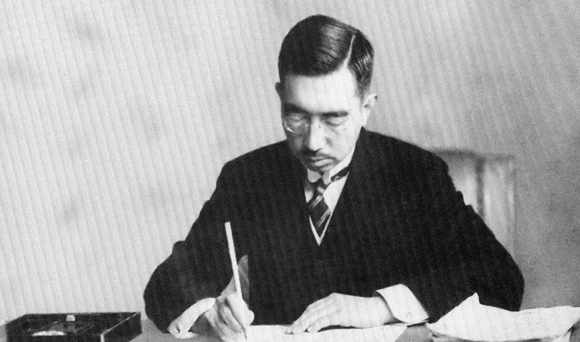 吃了两颗苹果籽,吃了两颗荔枝