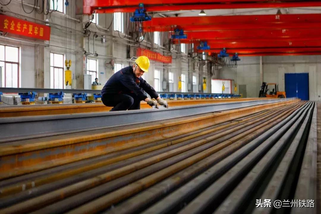 现在的火车没有哐当哐当声音,为什么现在火车跑起来没有哐当声