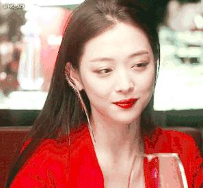 唇油提亮嘟嘟唇不干裂,唇部干燥起皮怎么不卡粉