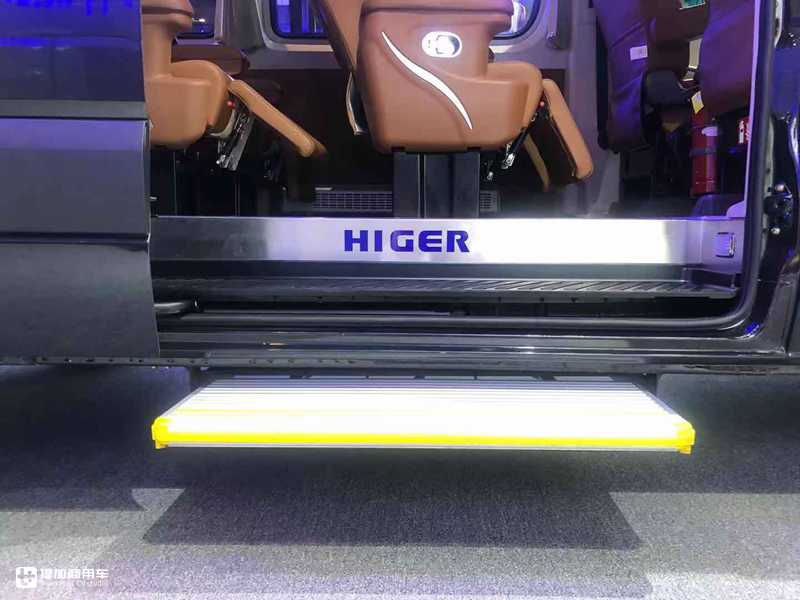 金龙轻客睿星,睿星9座轻客图片