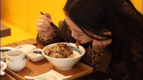 真刺激！丼饭界的“菲丽”，位处小巷，只靠口口相传但却天天爆满