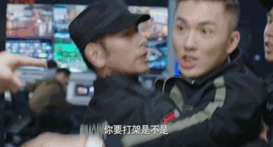 周冬雨在细水长流中不断塑造自我,周冬雨从霸气的掌门人到少年的你