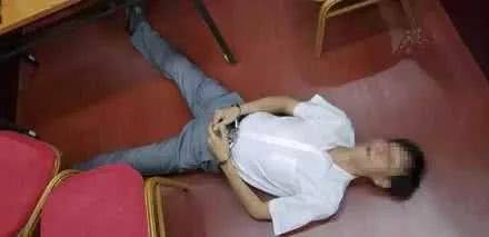 奇葩新闻大全爆笑合集,各种奇葩新闻笑死人