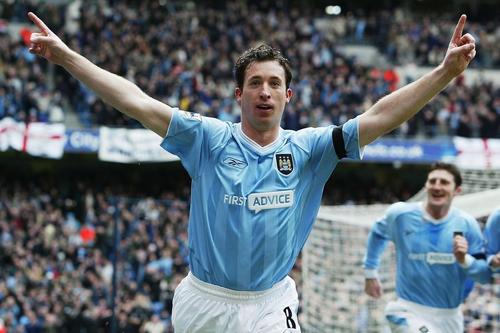 曼彻斯特城英超四连冠,曼彻斯特城队获得英超联赛冠军