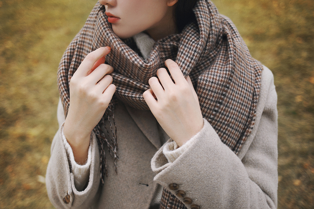 大衣内搭羊毛半高领针织衫,羊绒大衣内搭中长款针织衫