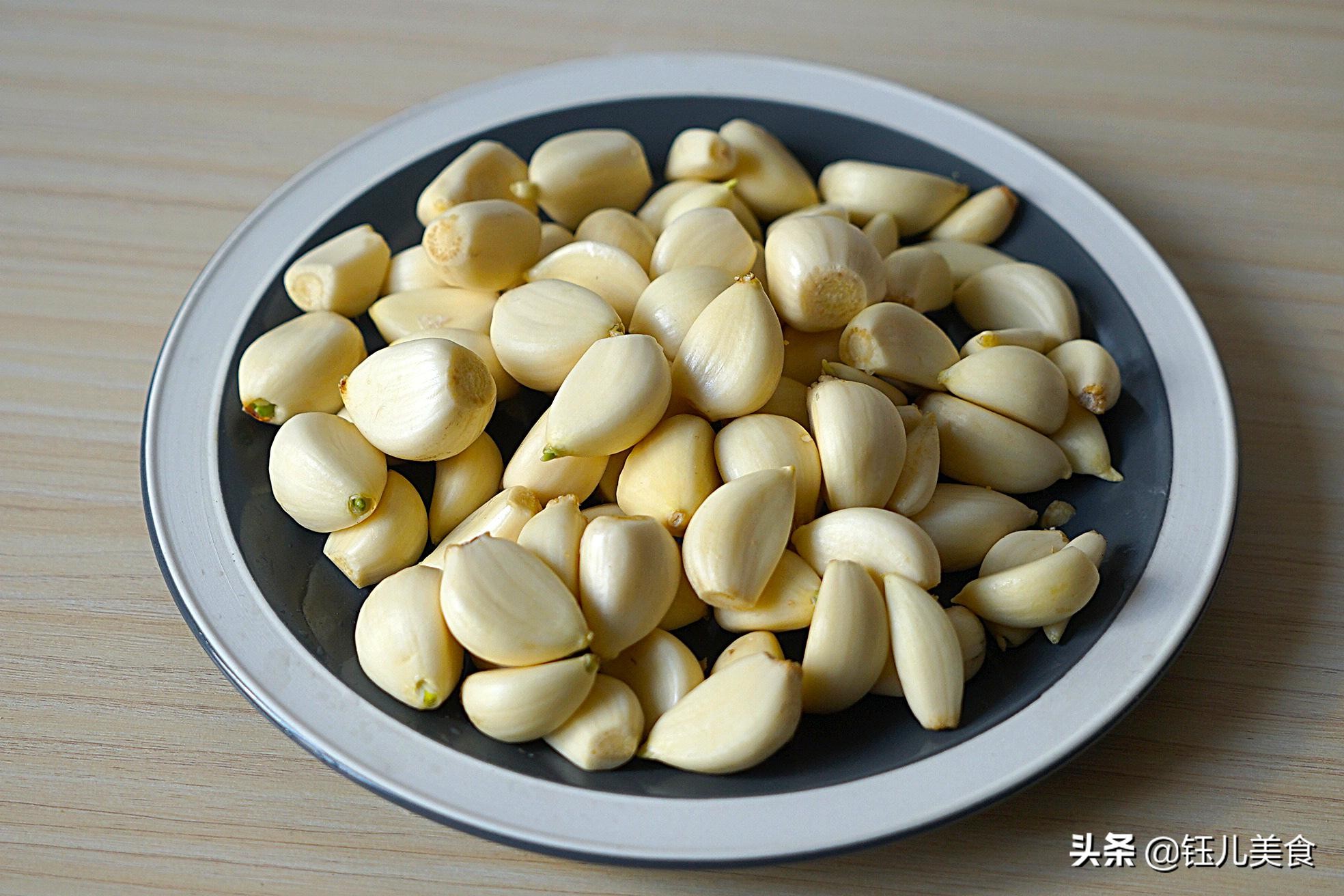 腌制腊八蒜的正确方法视频,翡翠色腊八蒜