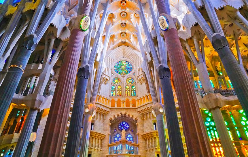 巴塞罗那72小时:住进高迪的幻梦世界