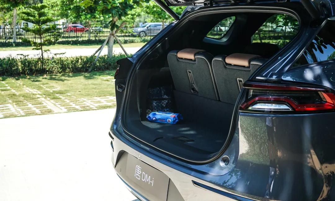 比亚迪唐dmi和本田奥德赛哪个省油,比亚迪唐dmi跑长途感受