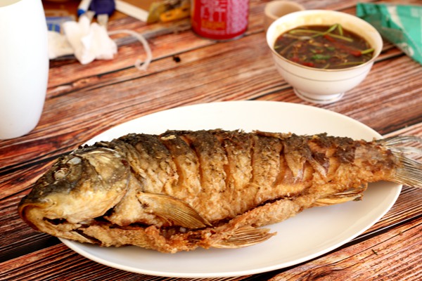 鲤鱼家常做法川菜干烧,家常鲤鱼清淡做法