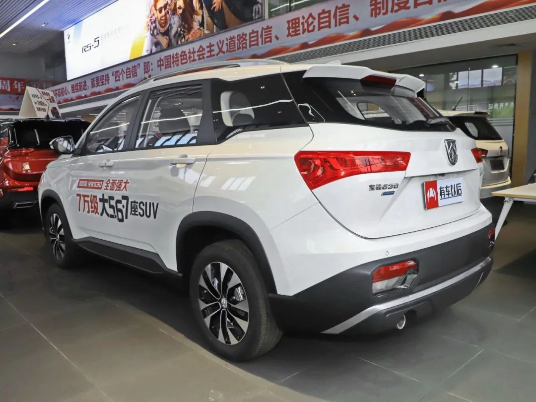 10万就能拿下的两款suv,10万空间大的6座suv