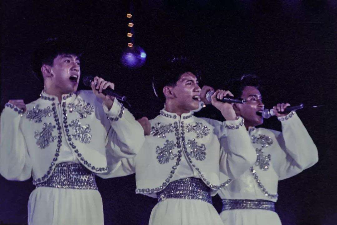 小虎队故事经历,小虎队的故事