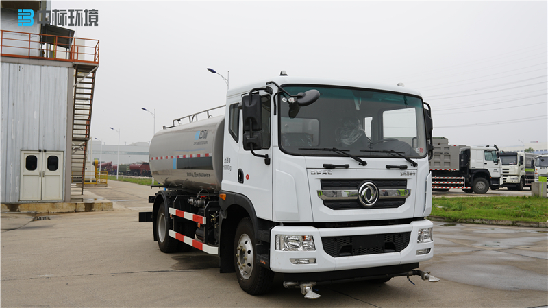 洒水车洒水时加油无力,小型洒水车洒水没压力怎么回事