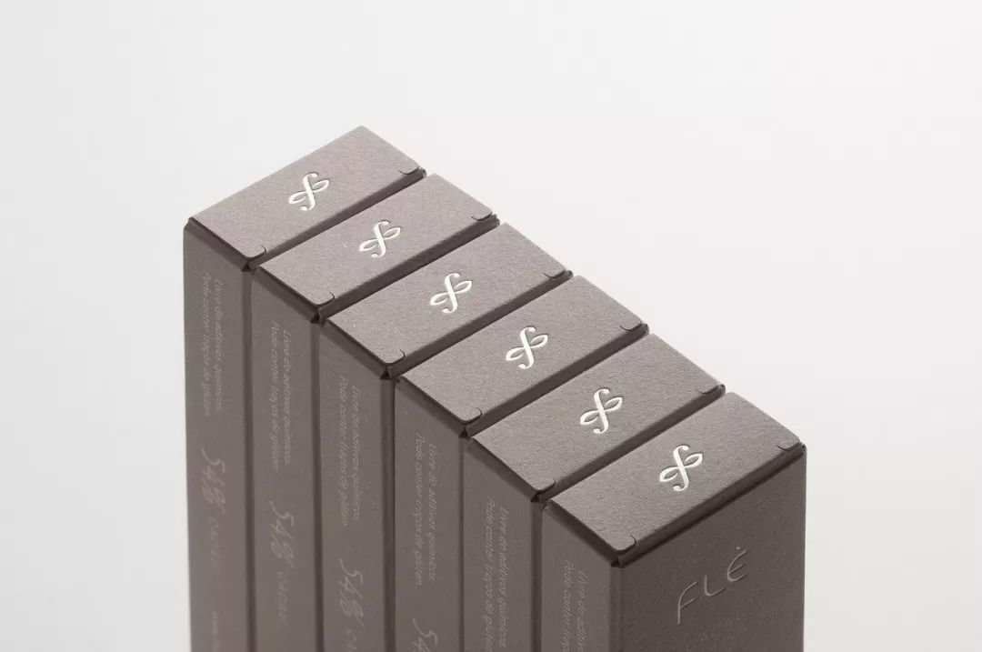 巧克力独立包装各种颜色,巧克力不同颜色的包装