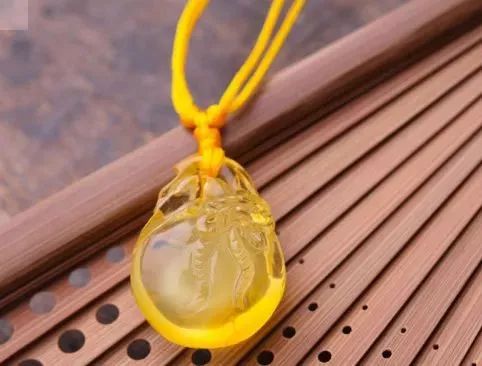 蜜蜡首饰十大克星,佩戴蜜蜡的注意事项