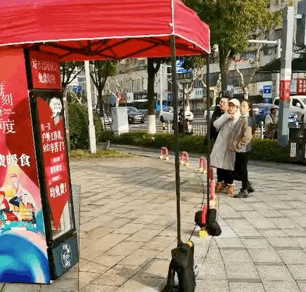 一夜之间，宁波街头突然出现这种柜子！打开一看…温暖无数人