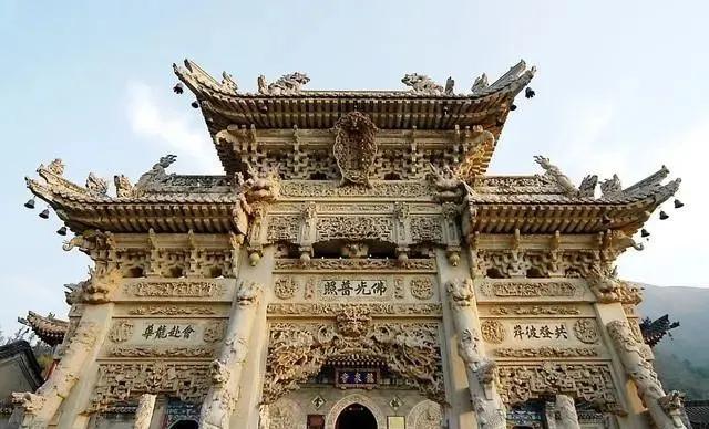 去五台山拜佛必须去的寺庙,去五台山拜佛最主要去哪个庙