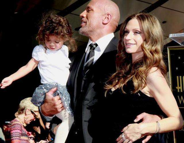 强森女儿什么梗,强森的女儿叫什么名字