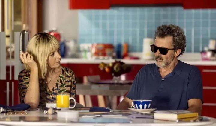 美国评选2021年十大电影,美国电影利刃出鞘2019