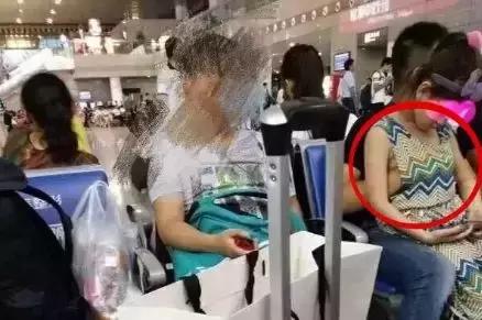 贝克汉姆分享与女儿亲密合影,贝克汉姆亲嘴