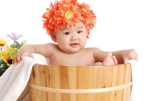 婴儿头皮上的黄痂抠了怎么办,抠头皮上面的痂