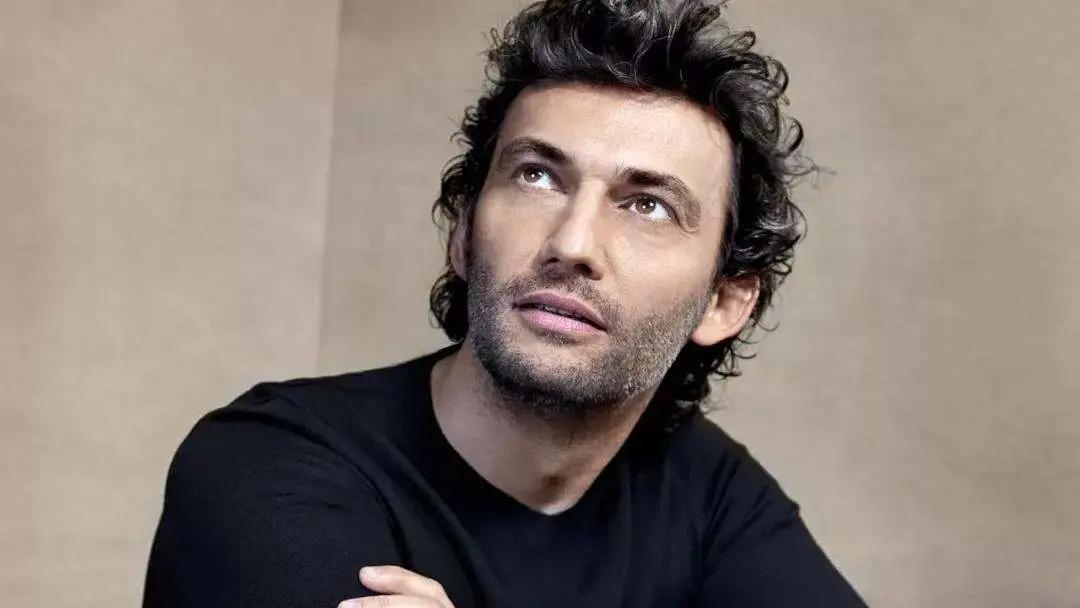 轻松周六,轻松周末歌曲