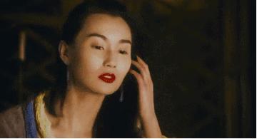 杨迪涂口红的视频,涂了口红怎么喝奶茶