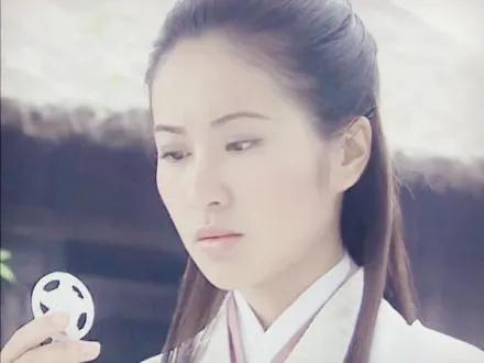 厚刘海遮挡脸型,厚刘海遮住眼睛