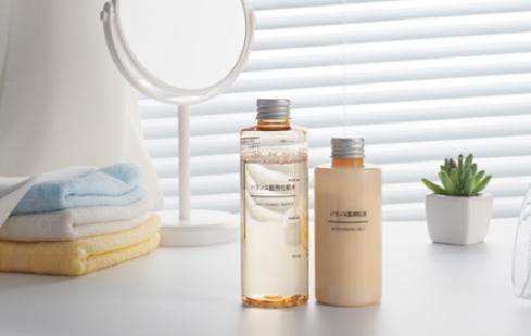 夏天适合的水乳清爽不粘腻,夏季干爽不油腻水乳测评