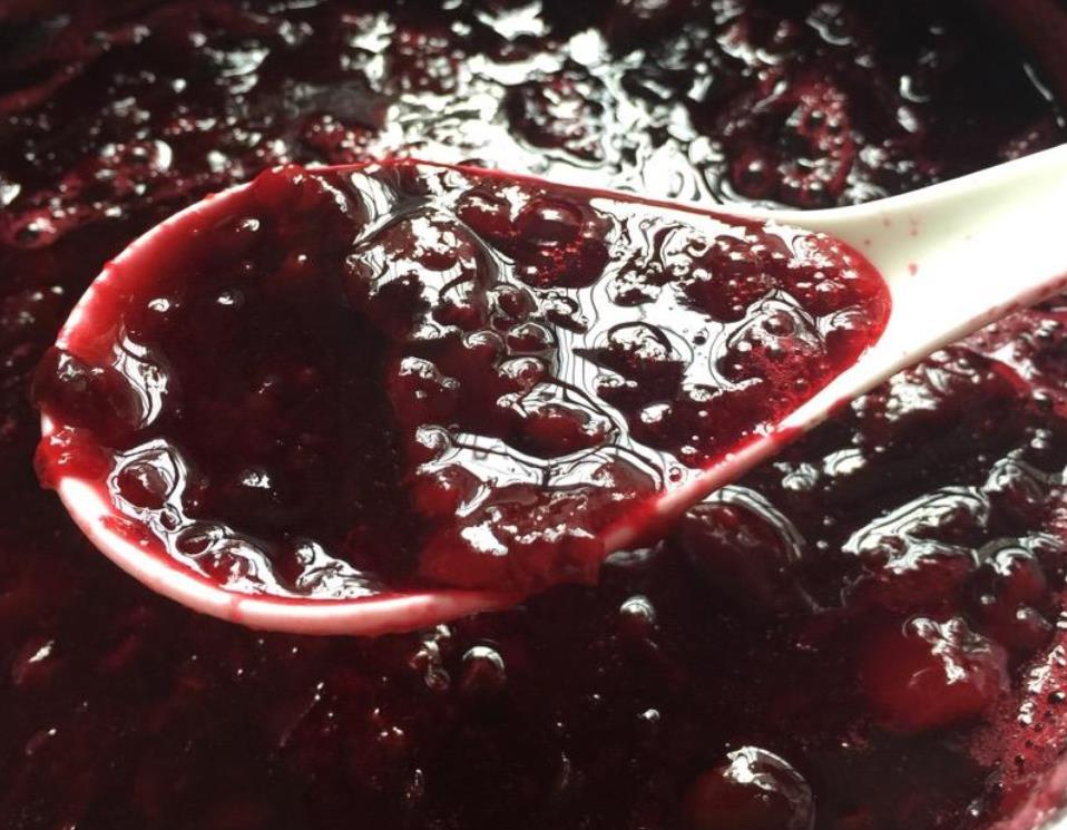 李子适合肠胃不好的人吃吗,李子可促进肠道消化吗