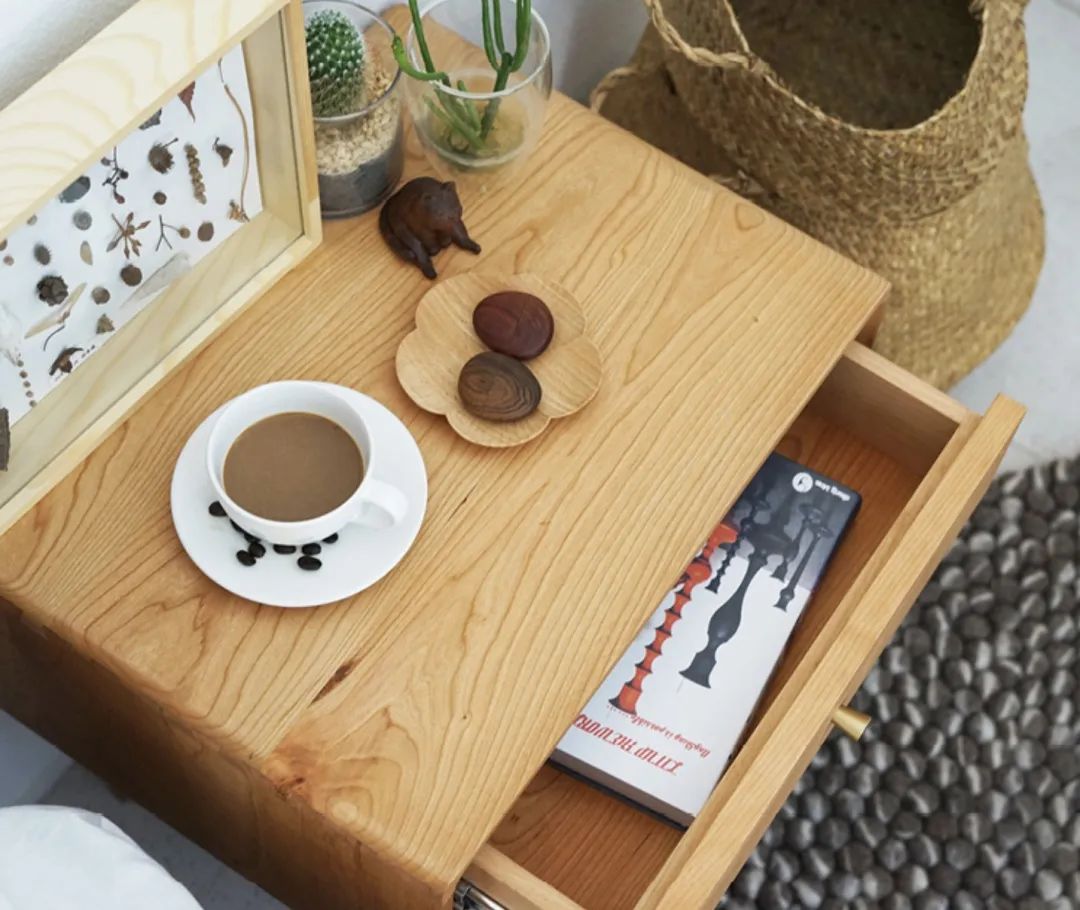 不懂这几点买二手房必踩坑,实木家具怎么买才不被坑