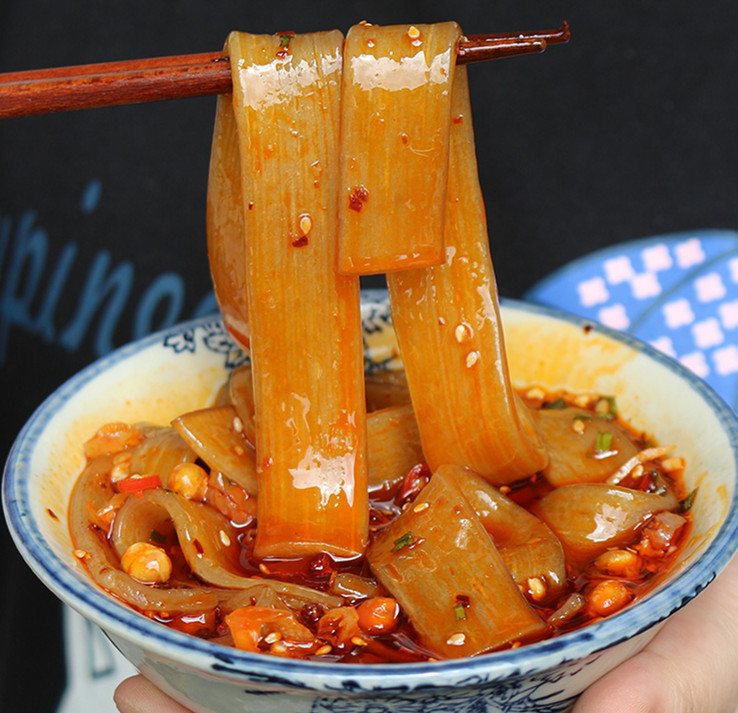 家庭自制红薯粉皮的方法,农村红薯粉皮制作过程