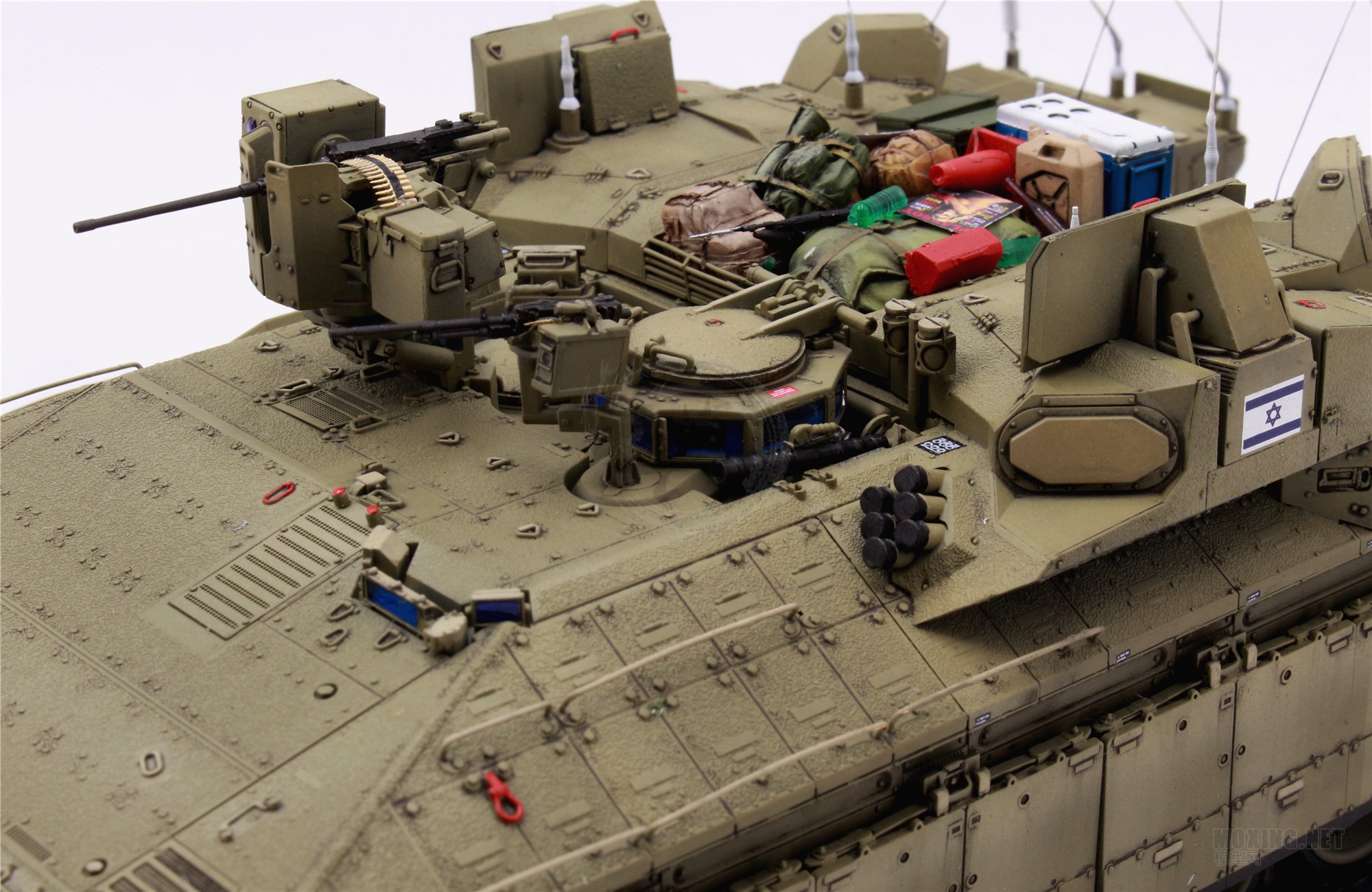 MENG,SS-018-1/35以色列“雌虎”重型装甲运输车-简介与开盒