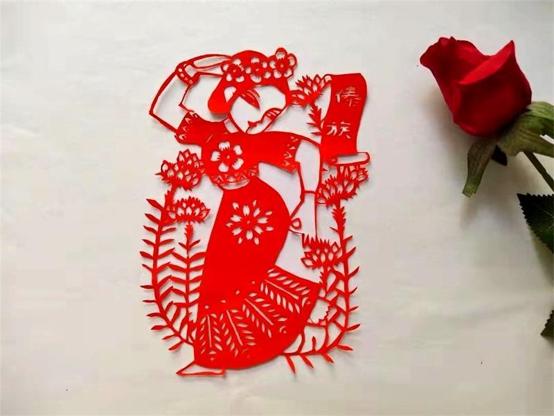 傣族传统剪纸图片,傣族服饰剪纸做法