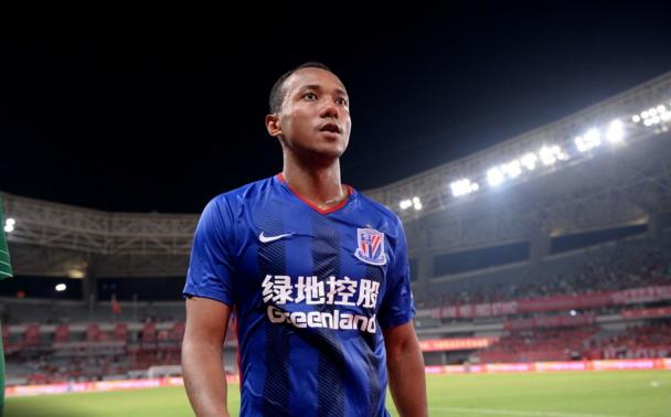 为给归化球员让位,根宝基地的混血悍将枯坐板凳,曾获名帅赏识