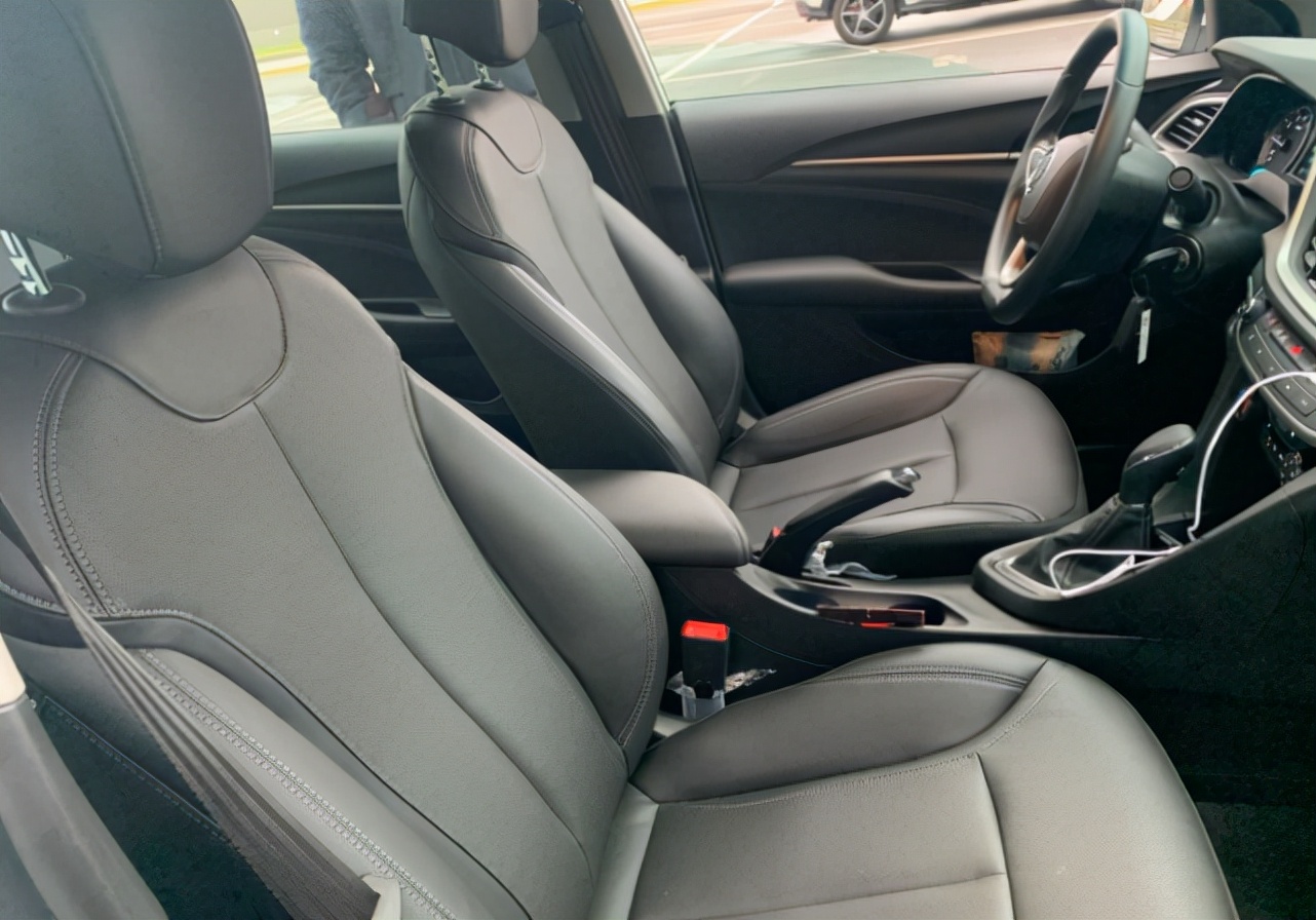 2011年别克英朗1.6自动挡油耗多少,别克英朗汽车评测2021改款1.5油耗