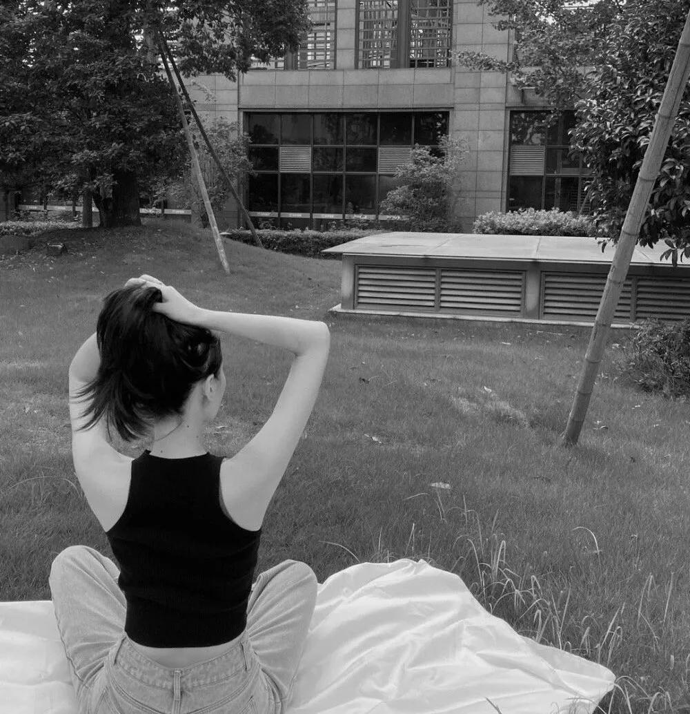 动漫闺蜜头像一左一右霸气,闺蜜两人头像一左一右