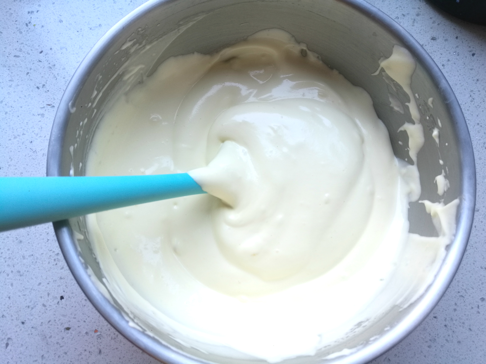 最简单的方形蛋糕,超级简单的蛋糕只需五步就能搞定