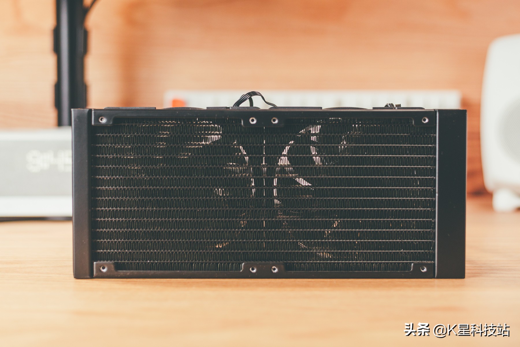 标准ATX剪辑生产力，性价比这么来，3700X水冷主机搭建体验