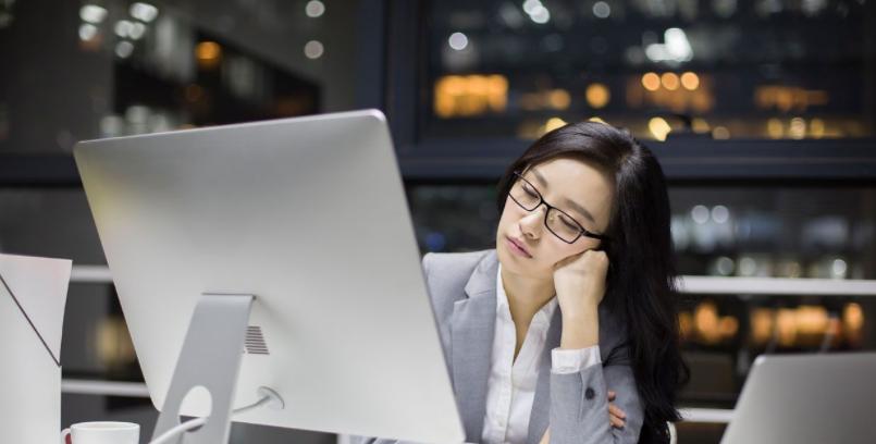 学生刚适应“996”工作制，却又迎来“715”，毕业生叫苦连天