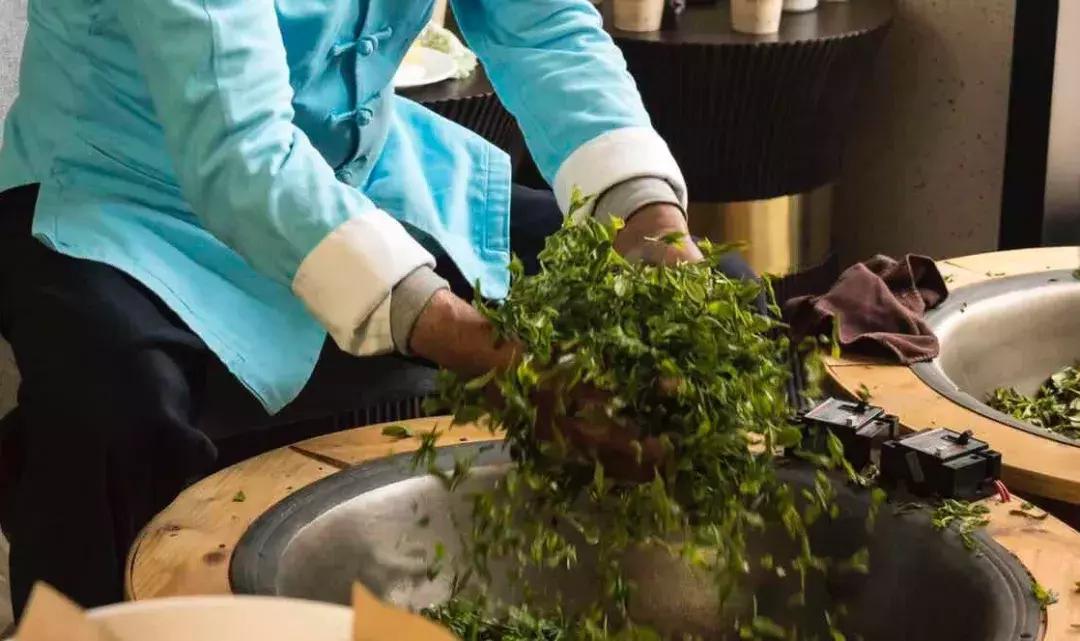 买茶要不要问这是不是新茶,去买茶的时候如何辨别新茶好茶